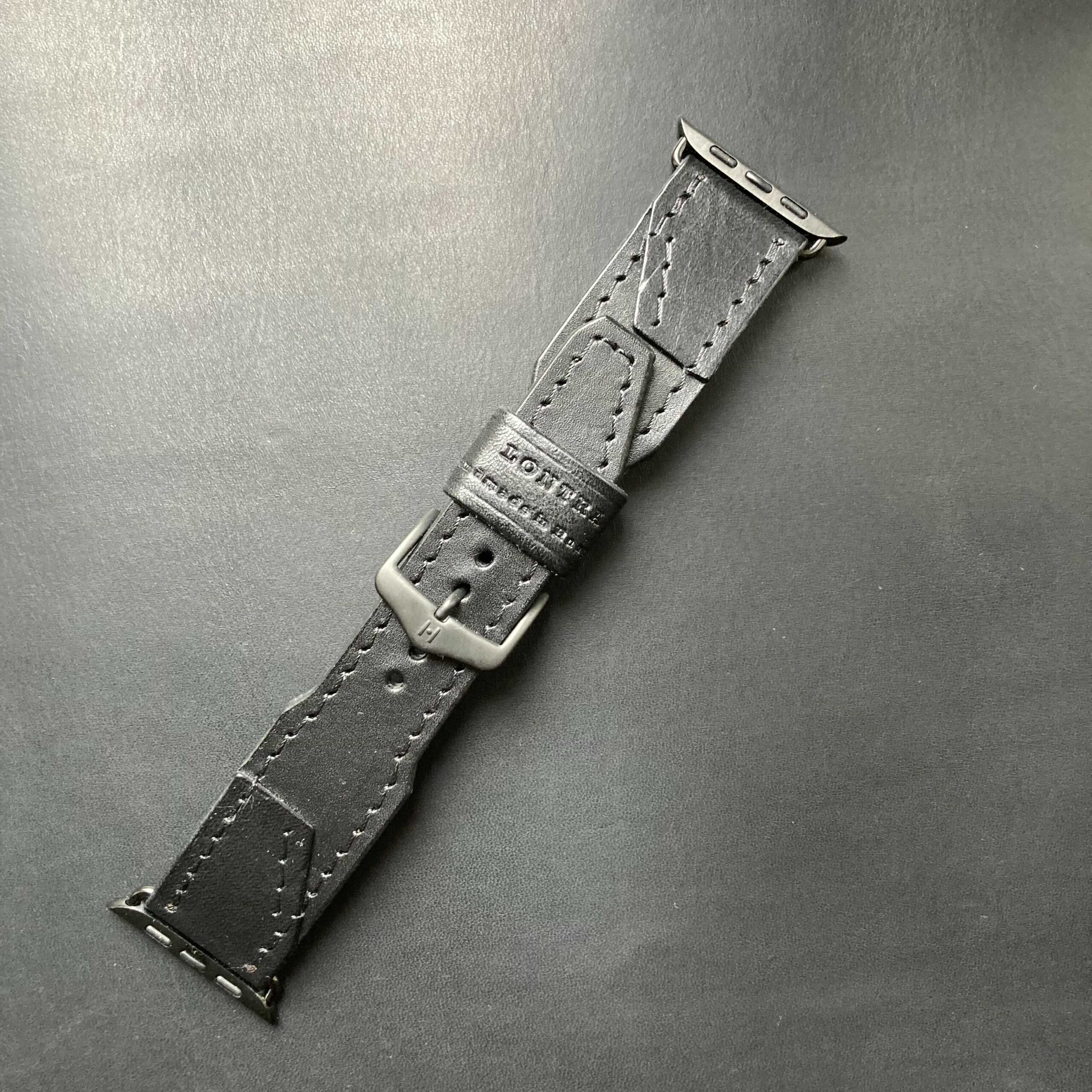 Fekete bőr óraszíj – 22-20 mm, unisex karórához | Lontra