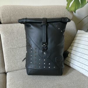 NENO extra - fekete x piramis szegecsek